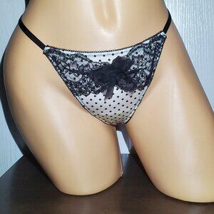 Victoria's Secret V-String Panties. New with Tags Size Medium.